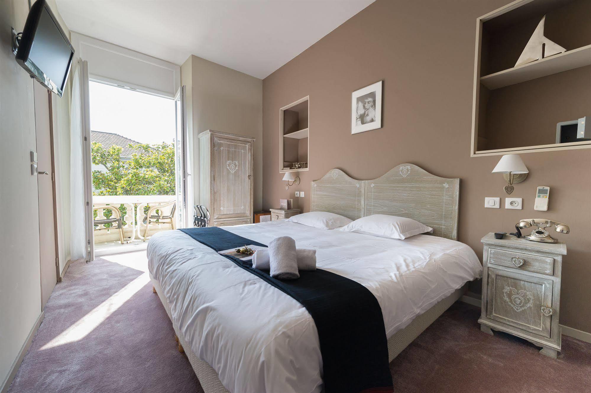 Hotel Oxford Cannes Exterior photo